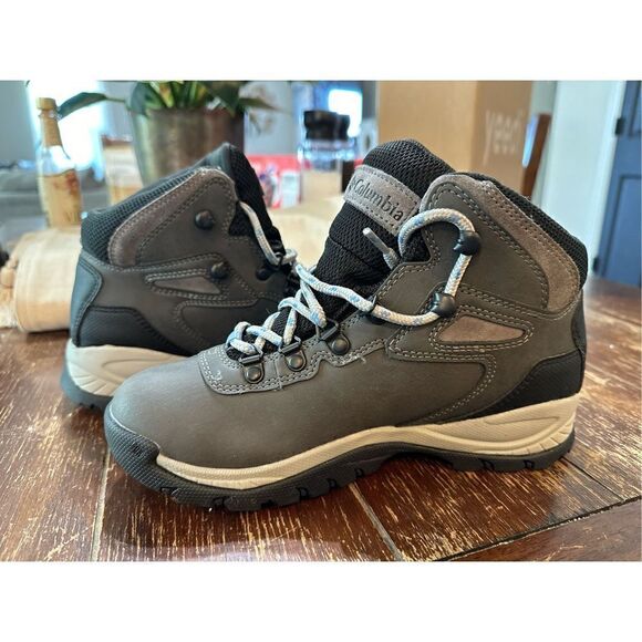 Columbia Women's Newton Ridge™ Plus Waterproof Hiking Boot - Picture 1 of 7